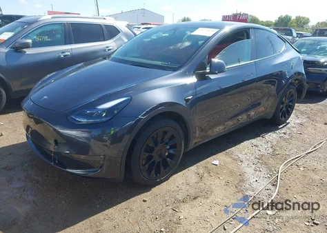 2024 Tesla Model Y Long Range Dual Motor All-Wheel Drive из США, поврежденный, VIN 7SAYGDEE5RA249757